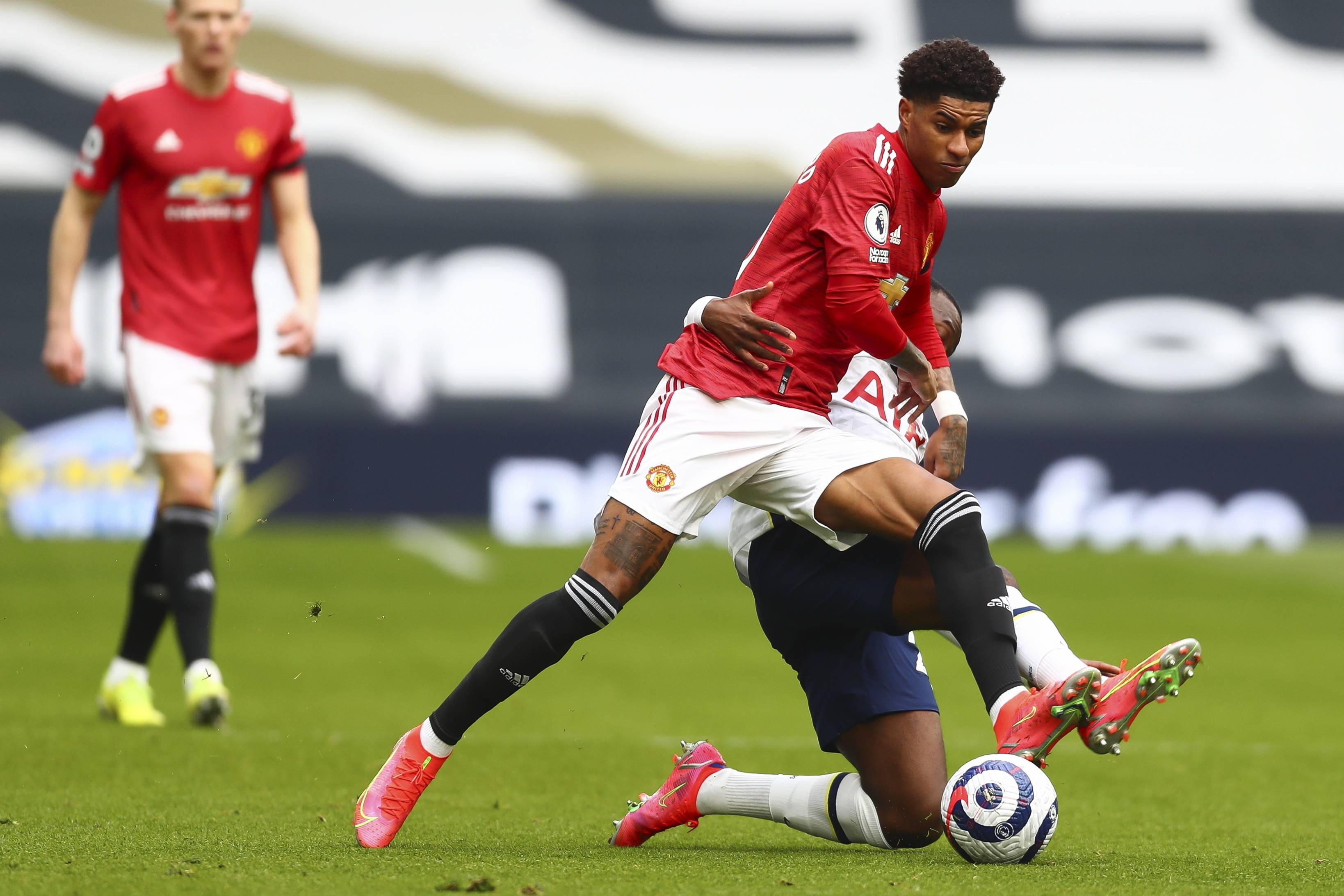 也暗示了这 也暗示了这